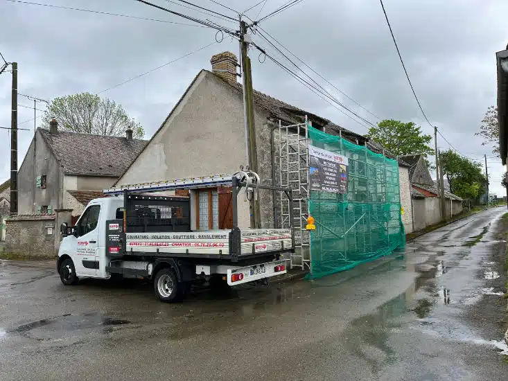 Rénovation d’une toiture en centre-ville par Robert B. Couvreur — entreprise de couverture à Villejuif